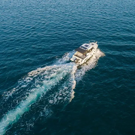 Santa Lucia Zadarvillas トゥラニ