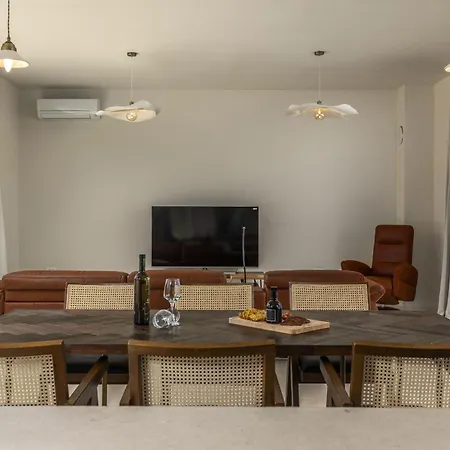 Santa Lucia Zadarvillas トゥラニ